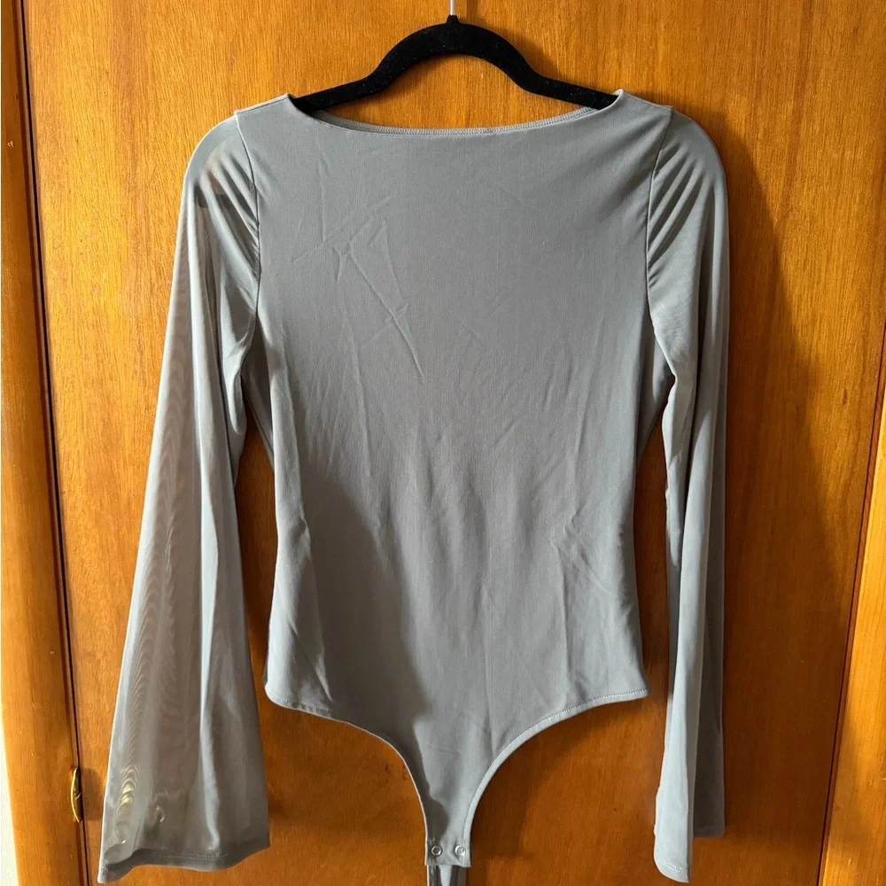 BRAND NEW | ReoRia Gray Long Sleeve Bodysuit | Size M 🩶 - Picture 6 of 8